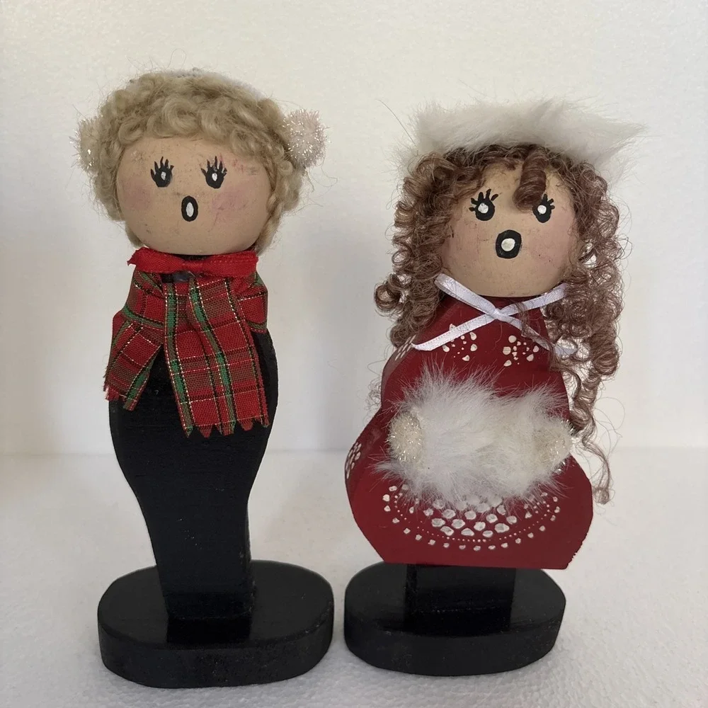 Wooden Family Christmas Carolers By Katherine Harris‎ & Carl 2000 Vintage
